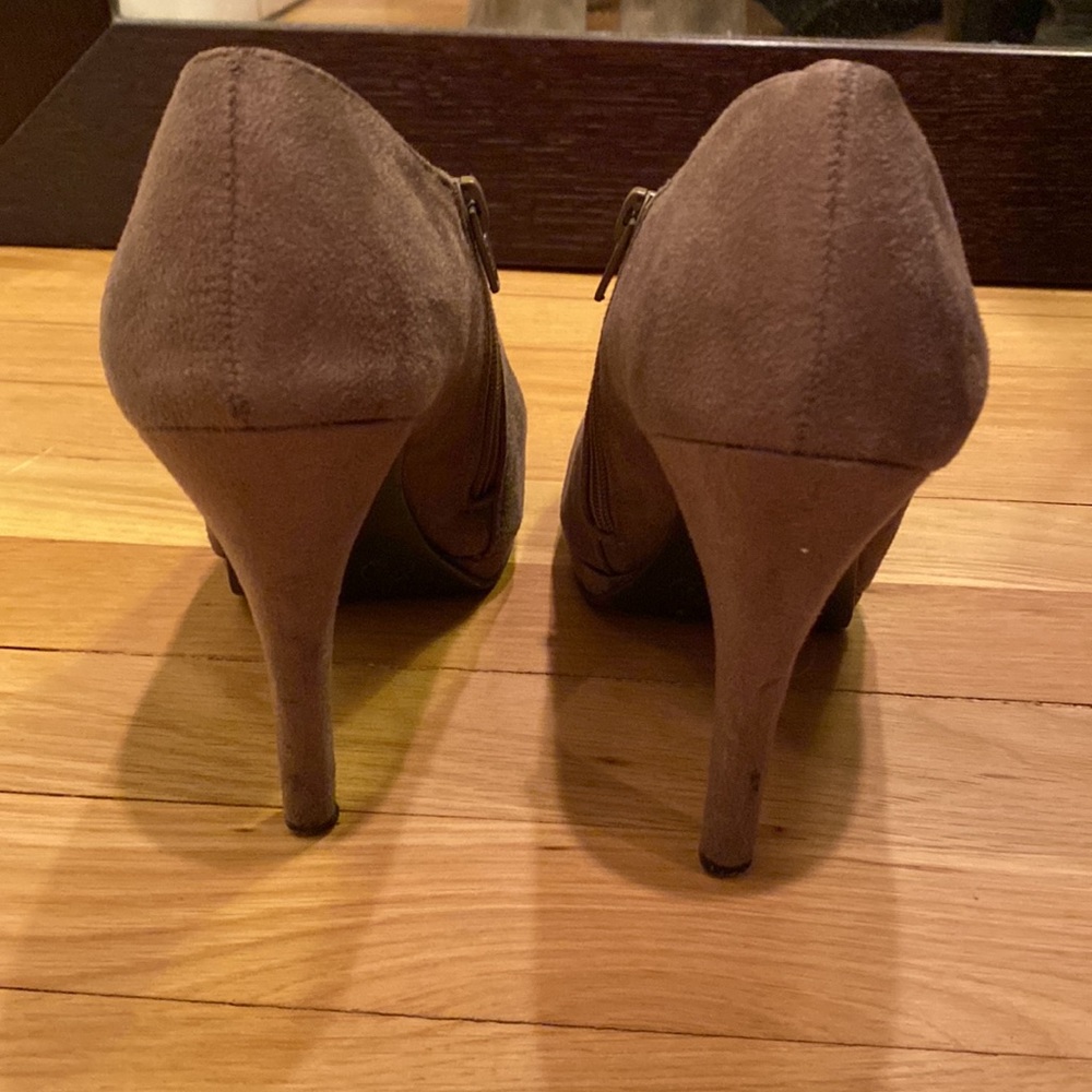 Suede booties - Picture 2 of 4